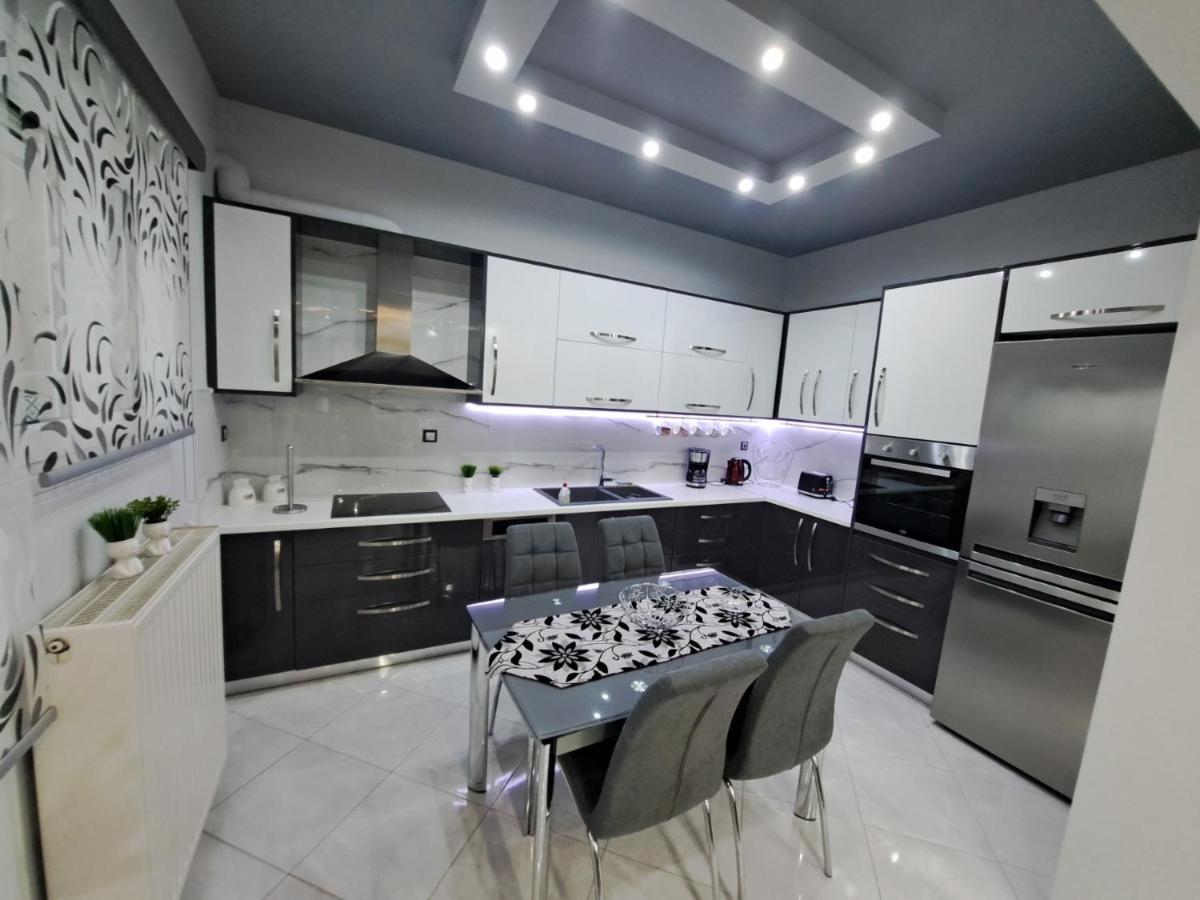 Luxury Apartment Amarynthos Exteriér fotografie